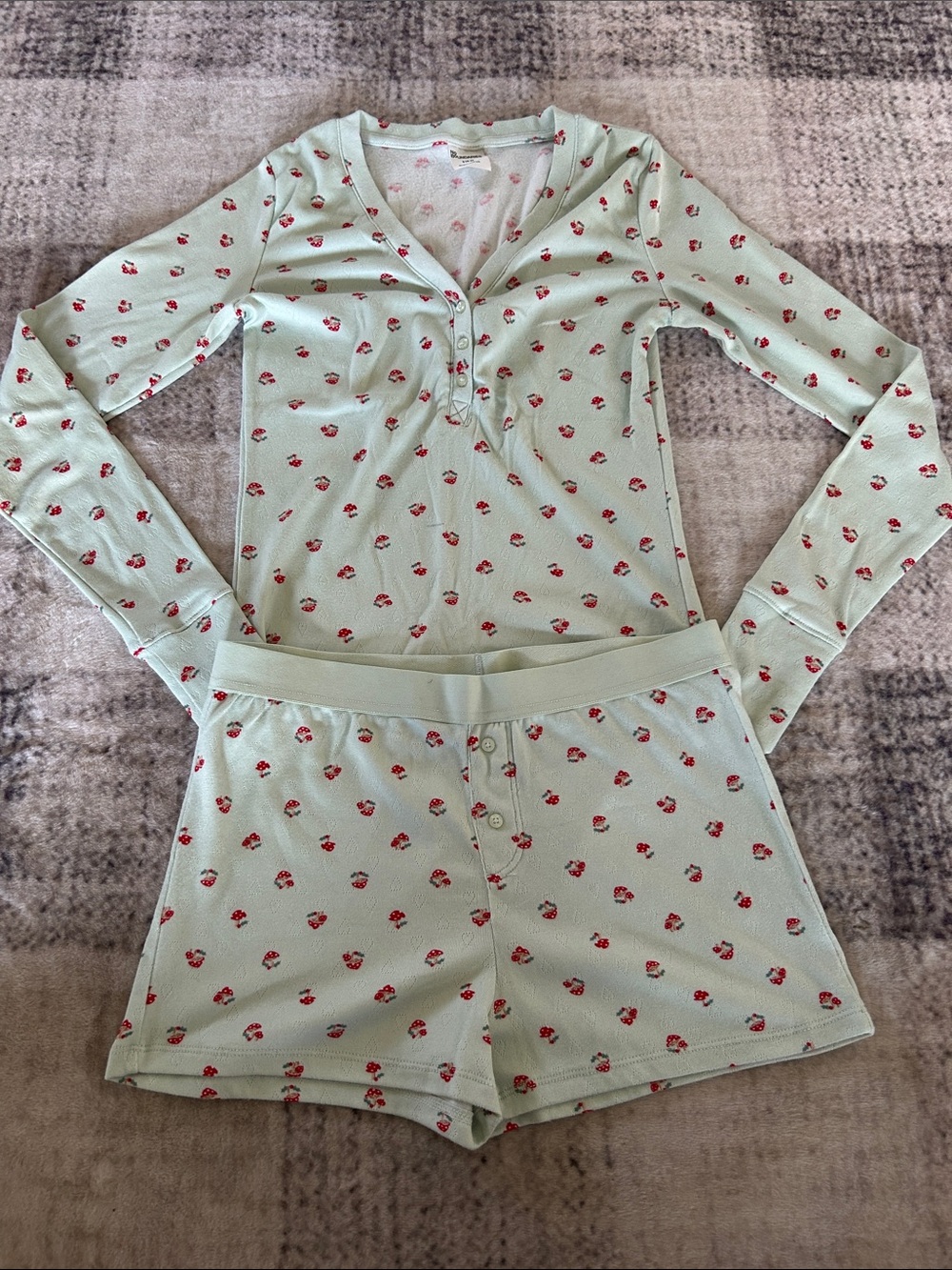 No Boundaries Mint Green Mushroom Henley Long-Sleeve Top & Shorts Pajama Set